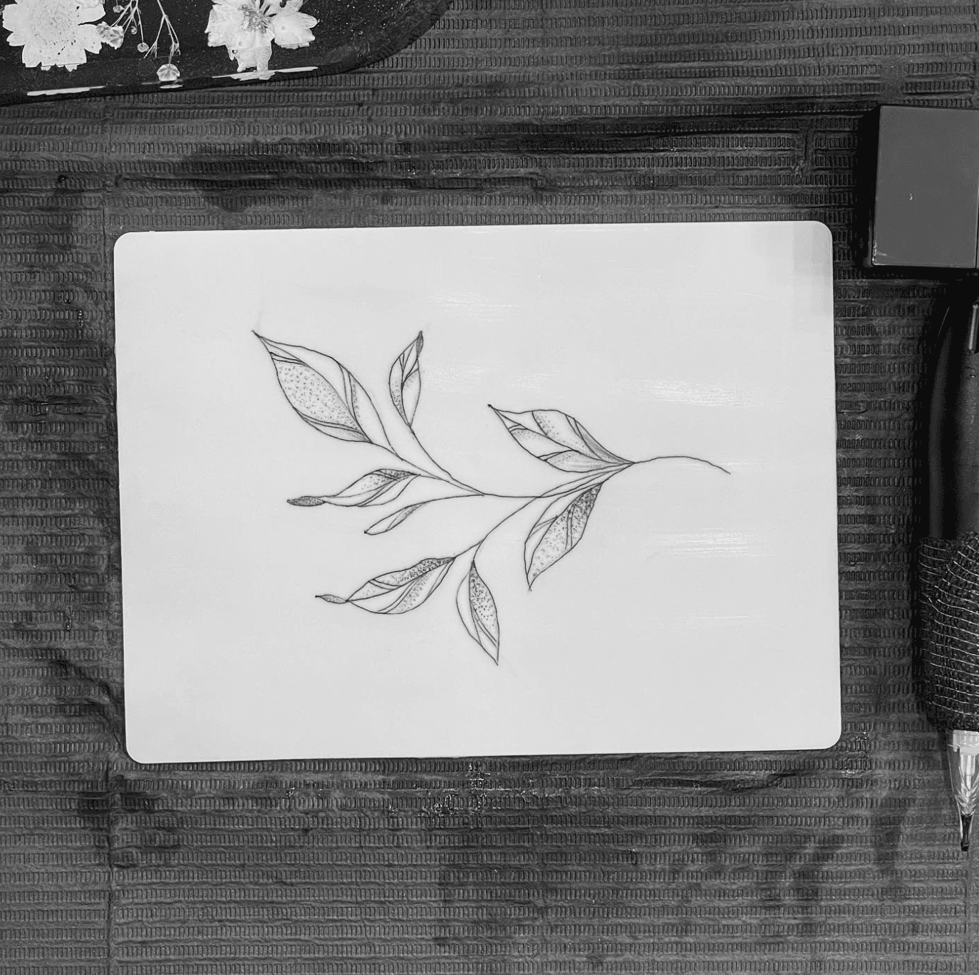 Botanical leaves stencil