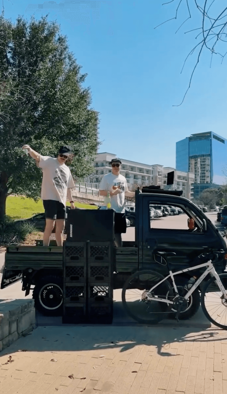 Full speaker rig on the truck bed